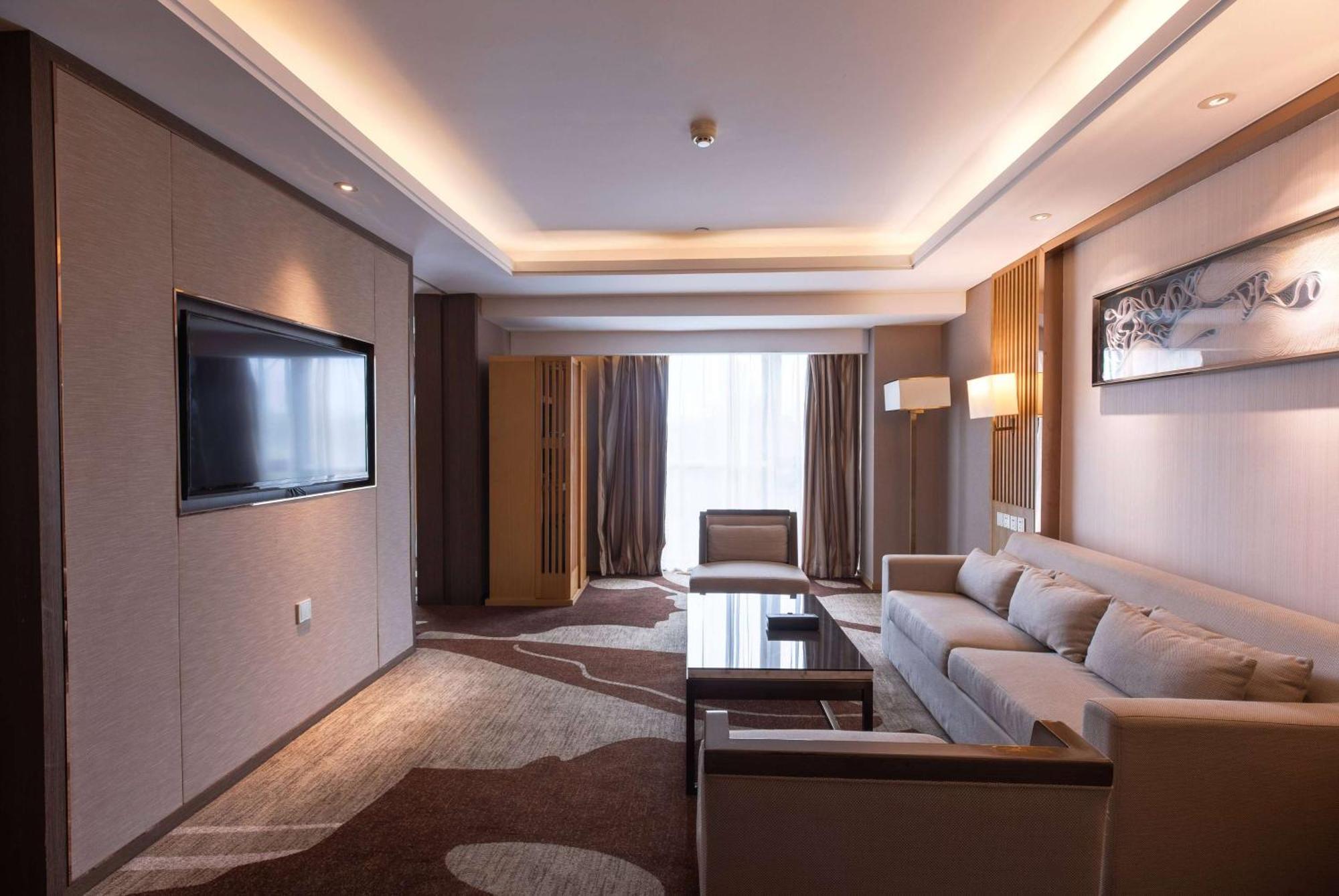 Готель Ramada Plaza By Wyndham Fuzhou South Екстер'єр фото